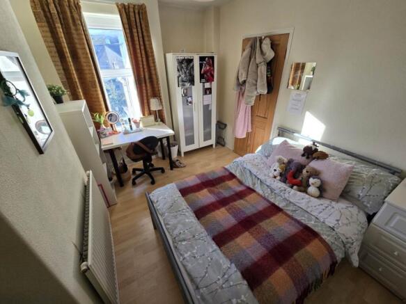 FFM Bedroom (2)