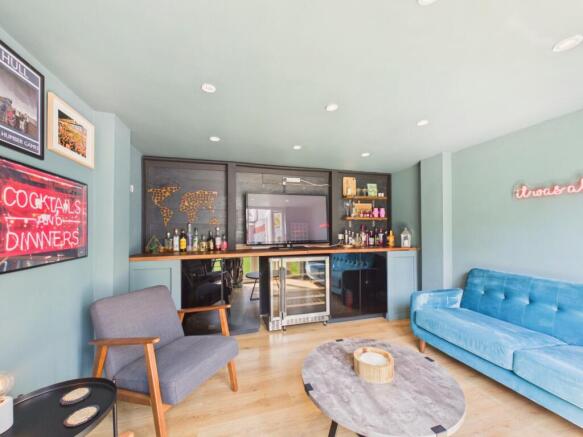 3 bed Semi-Detached for sale Image 9