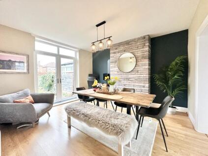 Woodheys Drive, Sale, Cheshire, Greater Manchester, M33