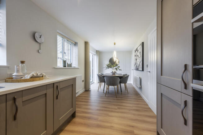 4 bed Detached for sale Image 4