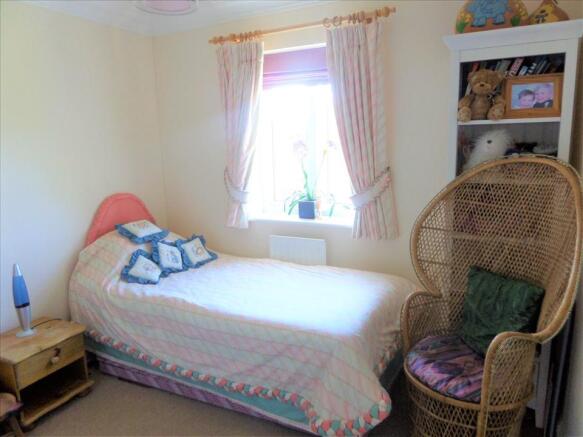BEDROOM 4