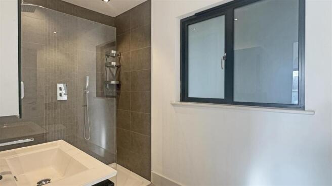Ensuite.jpg