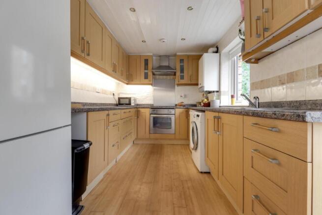 2 bed Terraced for sale Image 8