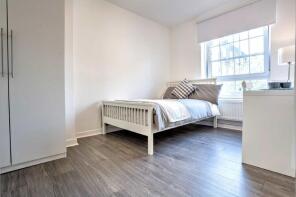 Flat 8, Wrotham House, Law Street, London SE1 4XG