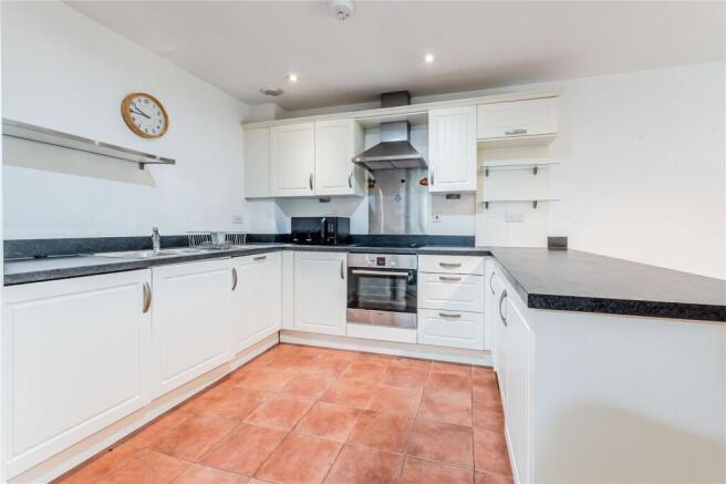 2 bed Apartment for sale Image 6