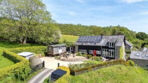 Criggin Barn, Dutlas Road Junction To Llanfair Waterdine Junction, Knighton LD7 1TU