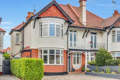 Gloucester Terrace, Thorpe Bay, SS1
