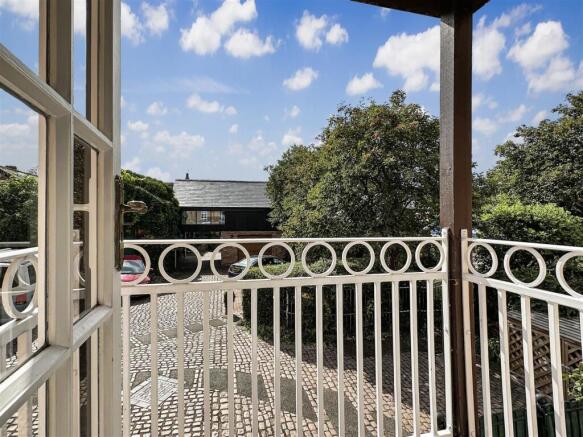 First Floor Balcony 301