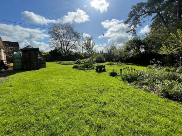 Shortgrove Garden 1.jpeg