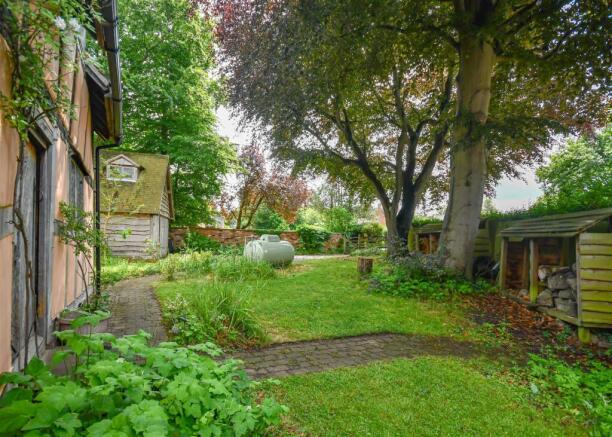 Walnut Tree Cottage-External.jpg