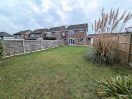 6, Bolters Road, Horley RH6 8QS