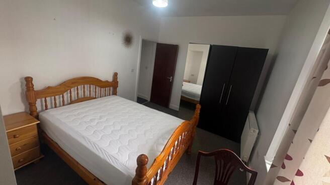 2 bed Terraced to rent Image 7