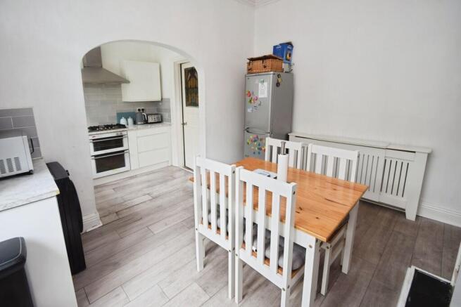 4 bed Terraced for sale Image 4