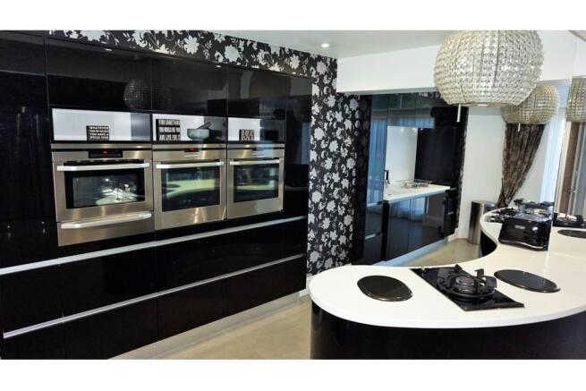 Kitchen / Breakfast