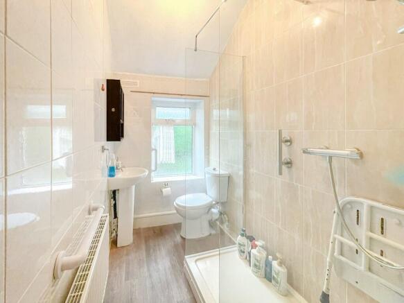 3 bed Terraced for sale Image 11