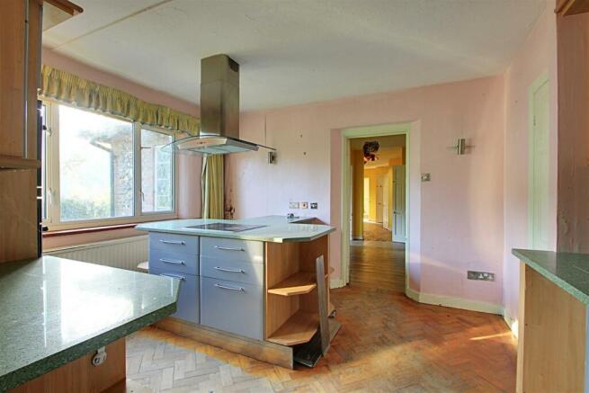 Kitchen 1.jpg