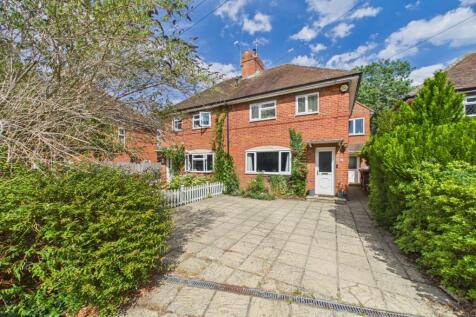 Hayley Green, Warfield, Bracknell, Berkshire, RG42