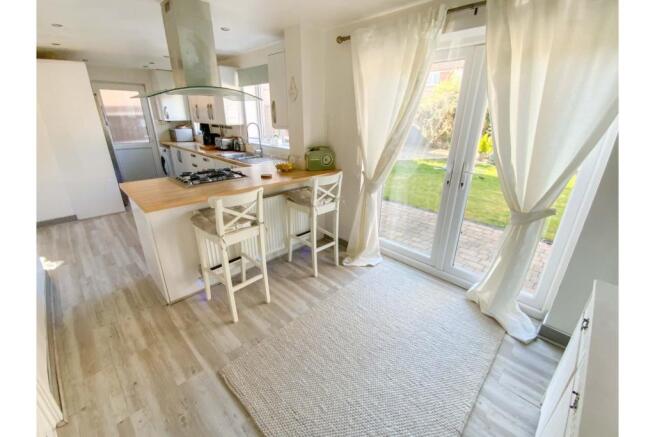Kitchen/Dining Room