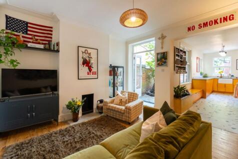 Thurlow Road, Clarendon Park, LE2