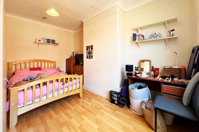 6 bed Terraced for sale Image 9