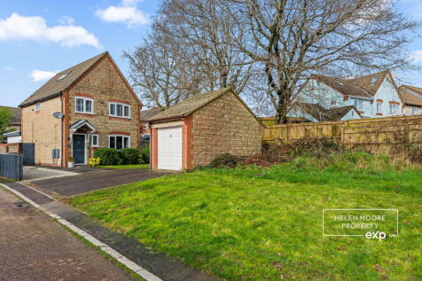 Okehampton Way, Ivybridge, Devon