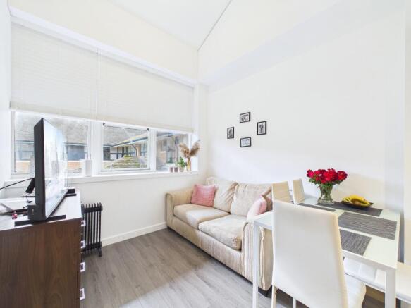 CAM01909G0-PR0474-STILL003