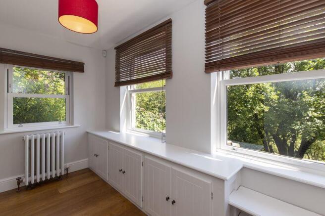 4 bed Detached to rent Image 11