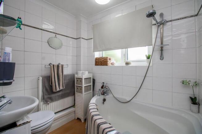 3 bed Terraced for sale Image 11