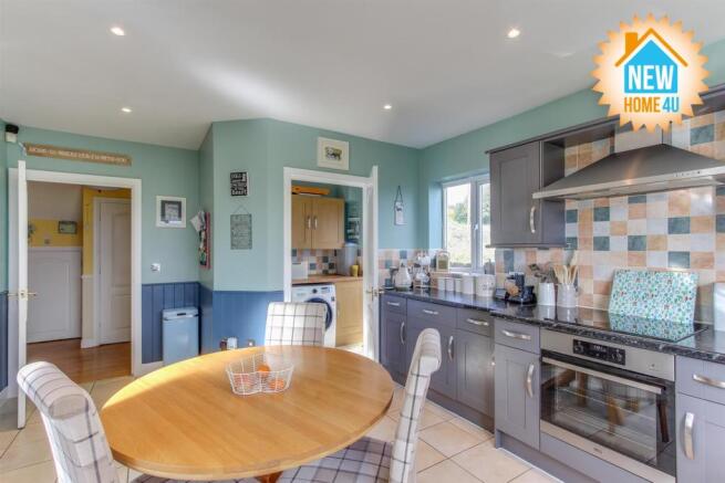 KITCHEN: