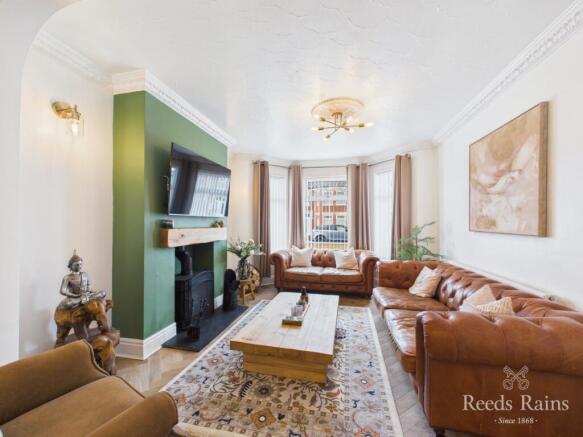 Sitting/Dining Room