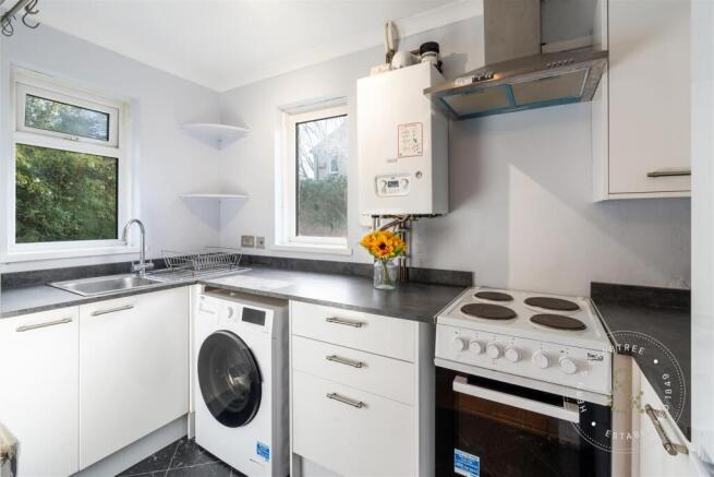Manston Close, Radyr Way, Cardiff photo 4