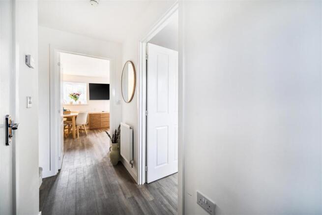 Aintree Avenue, Towcester, NN12 photo 5