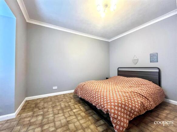 Bedroom 3 (3).jpg
