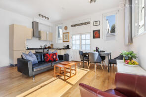 7, Charlton Place, London N1 8AQ