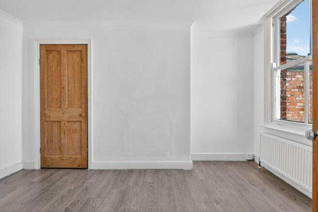 4 bed Terraced for sale Image 9
