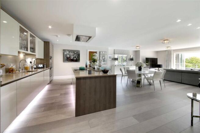 4-bed flat on Penn Road, Beaconsfield, HP9, £1,695,000