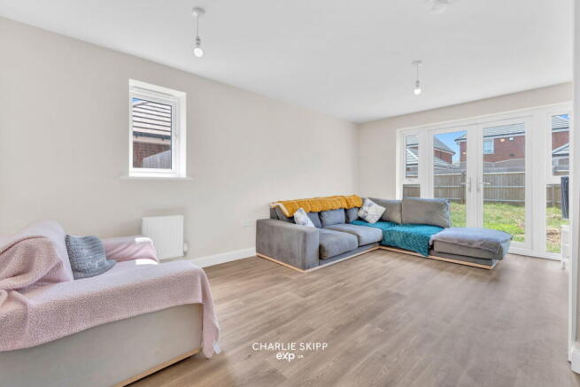 Woolley Drive, Fradley, WS13 8ZY photo 4