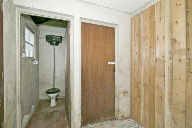 Utillty Room and Wc