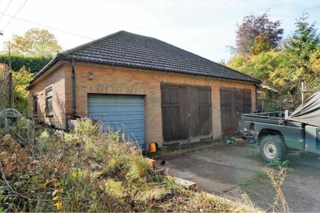 Triple Garage