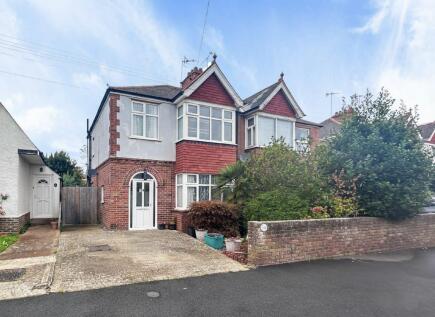 Eastwood Road, Bexhill-On-Sea TN39 3PS