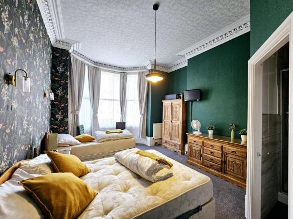 9 bed Terraced for sale Image 12