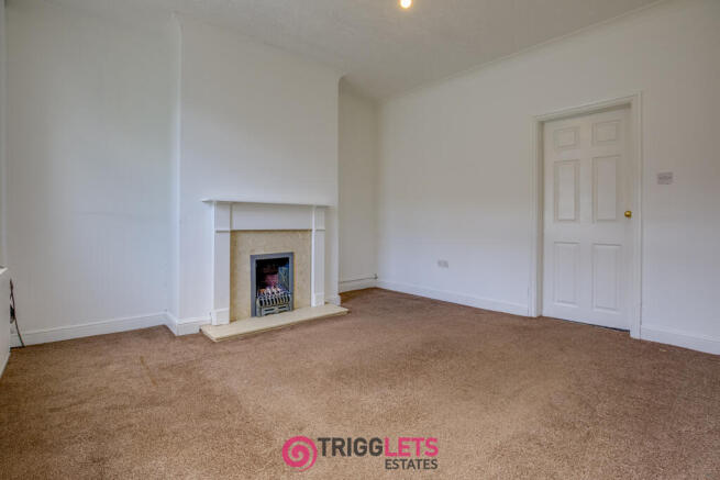 2 bed Terraced to rent Image 4
