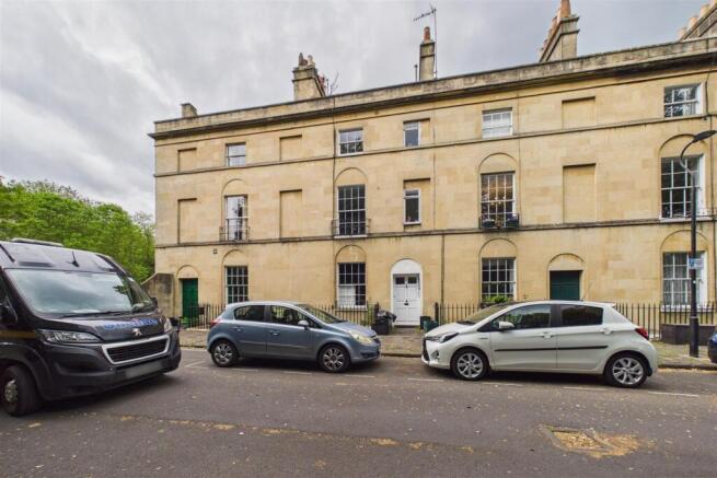 Garden Flat, 2 Norfolk Buildings, Bath BA1 2BP | L