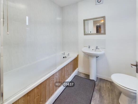 3 bed Terraced to rent Image 10