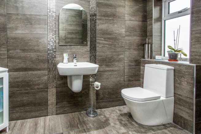 Ensuite
