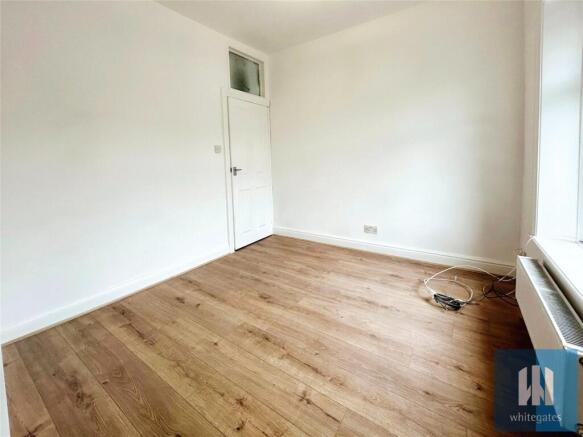 2 bed Terraced to rent Image 4