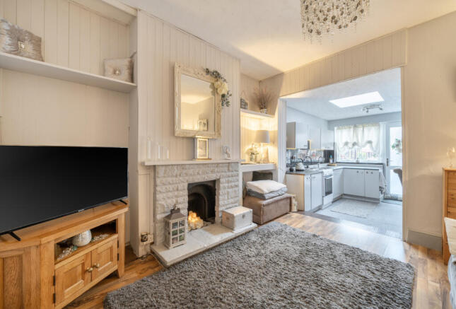 1436067-15-69c6ac...