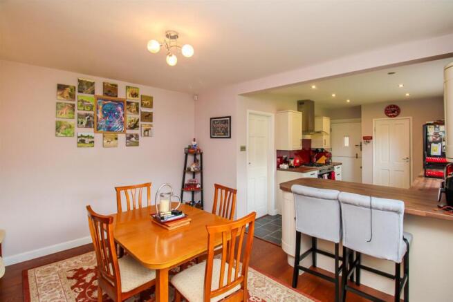 3 bed Detached for sale Image 5