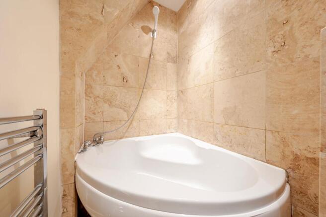 2 bed Flat for sale Image 8