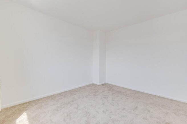 3 bed Terraced for sale Image 8